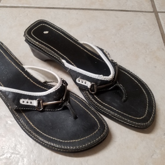 🌟Rampage Black / White Sandals - Picture 4 of 4